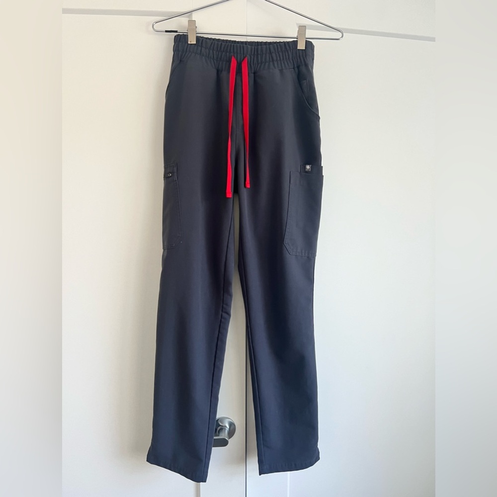 Figs Gray Set - Picture 4 of 7